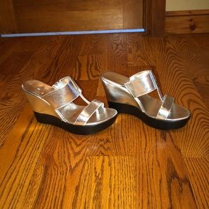 BCBG silver wedges